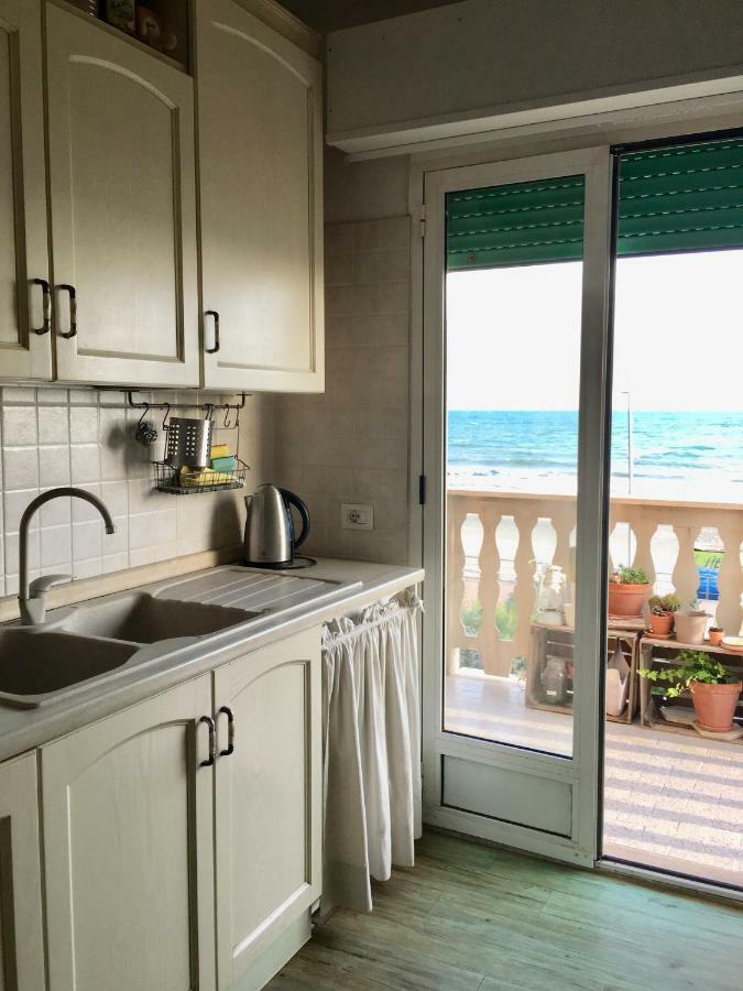 Апартаменти Casa Al Mare Лідо-ді-Остія Екстер'єр фото